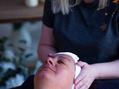 Indian Head Massage - LH Therapies, Derbyshire